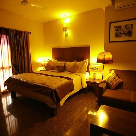 Апарт отель Justa Indiranagar Бангалор Экстерьер фото